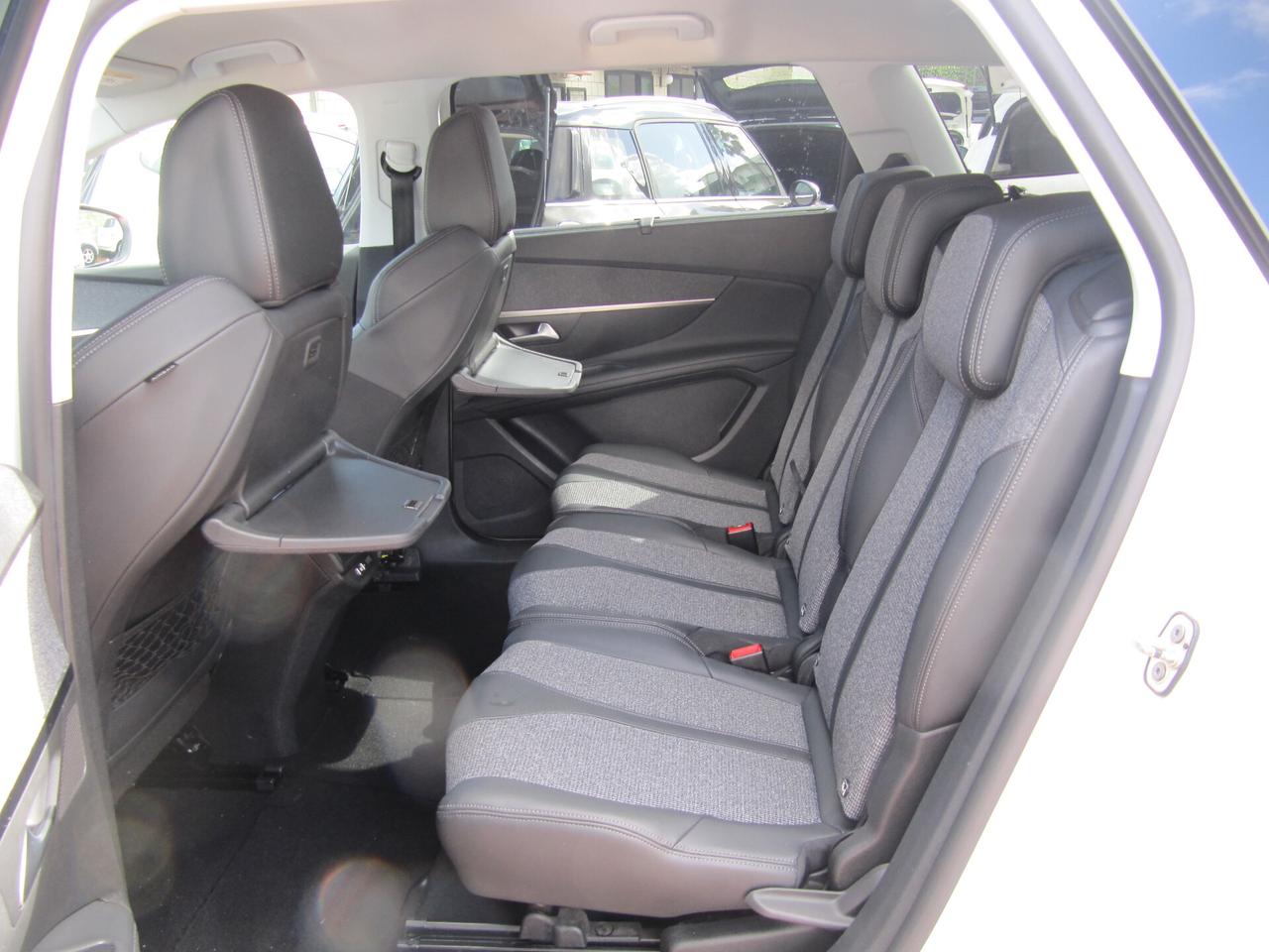 Peugeot 5008 BlueHDi 130 S&S EAT8 Allure - automatico