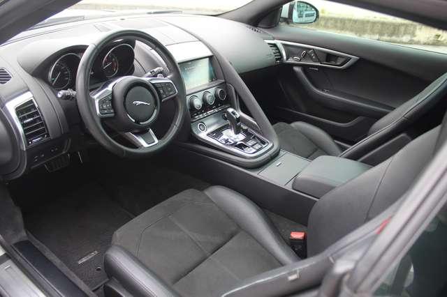 Jaguar F-Type Coupe 2.0 i4 R-Dynamic rwd 300cv - COLORE OPACO