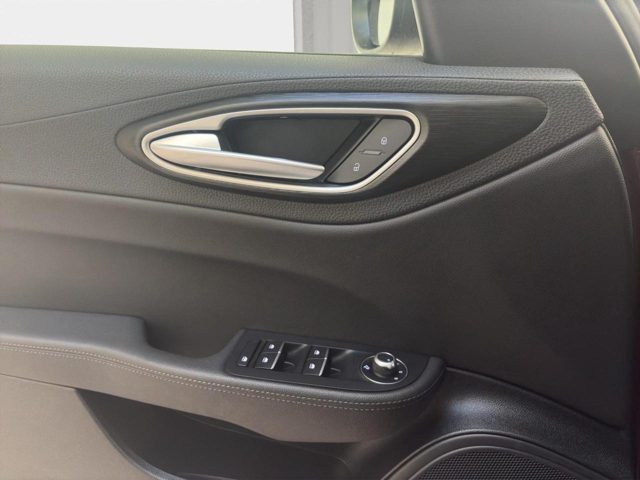 Alfa Romeo Giulia 2.2 t Giulia 150cv auto