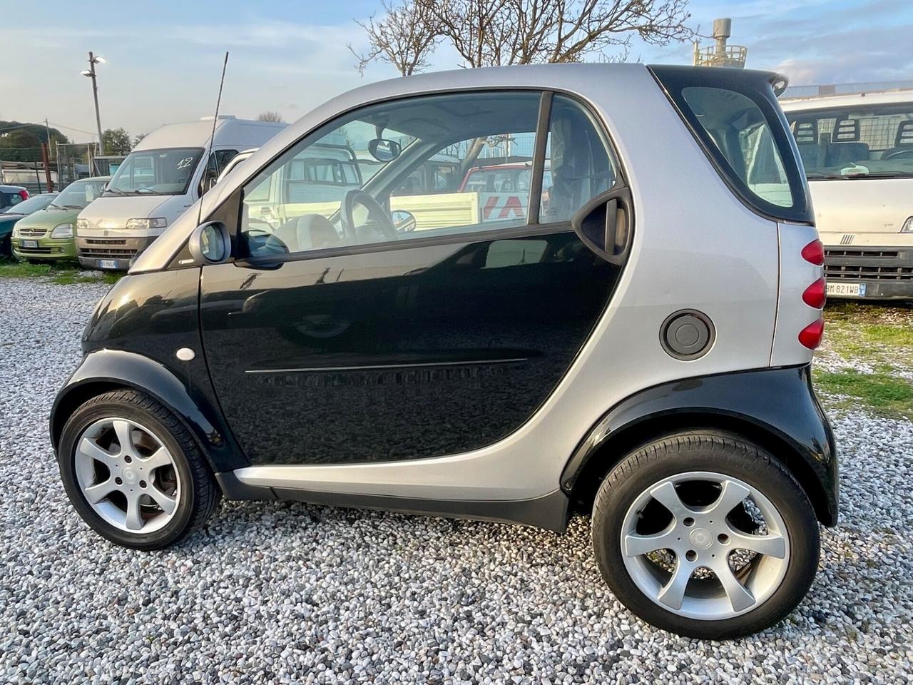 Smart ForTwo 700 coupé pure (45 kW)