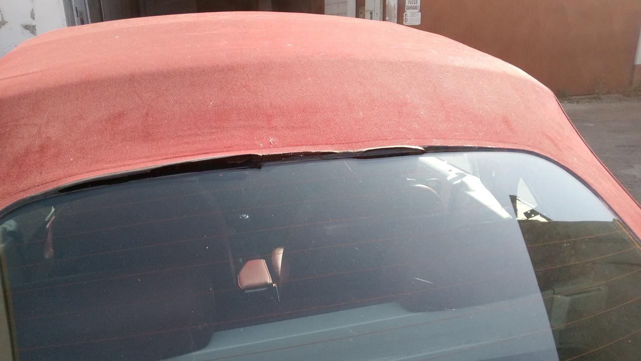 Volkswagen New Beetle 2.0 Cabrio Lim. Red Edt.