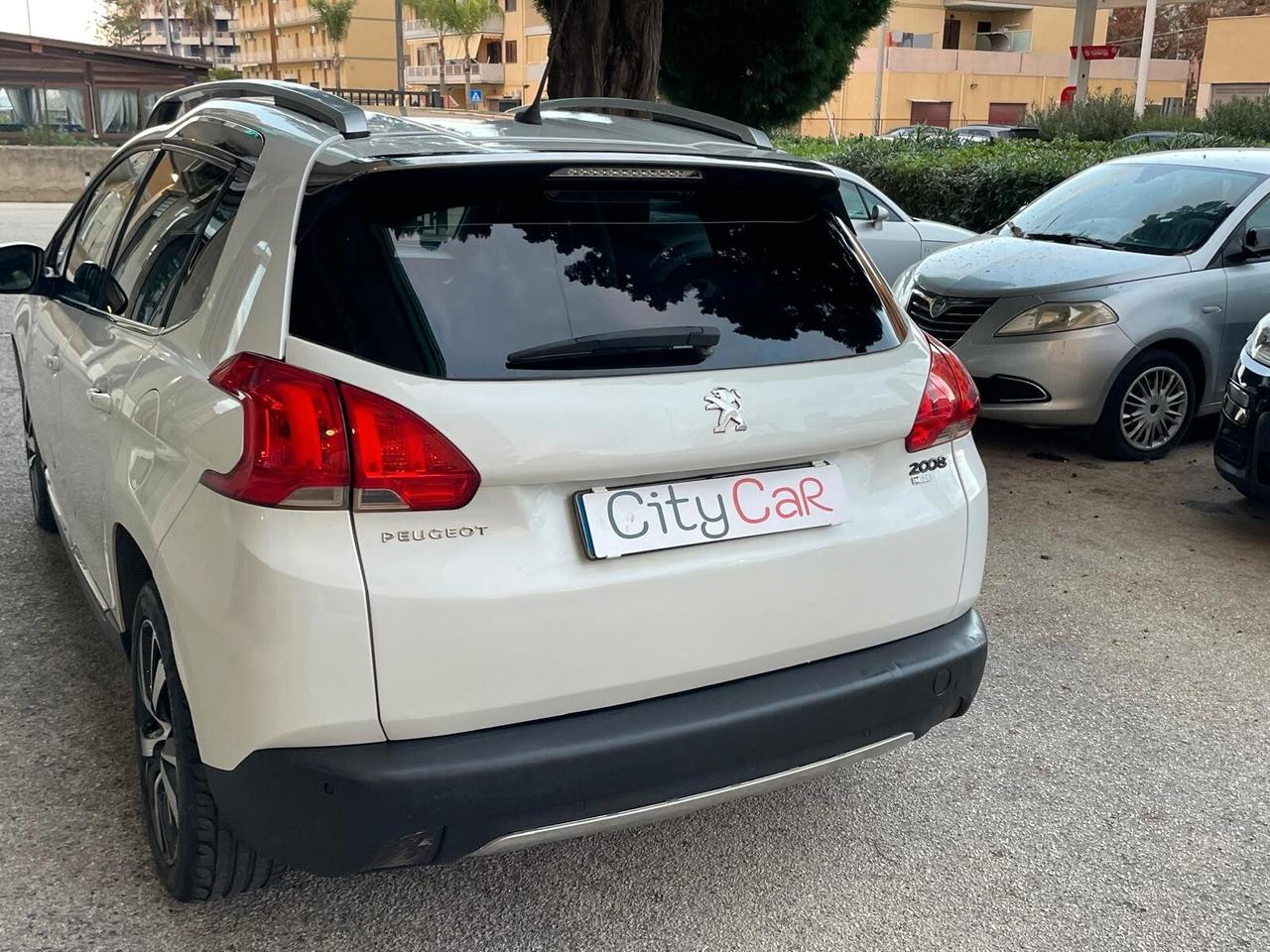 Peugeot 2008 1.6 e-HDi 92 CV Allure