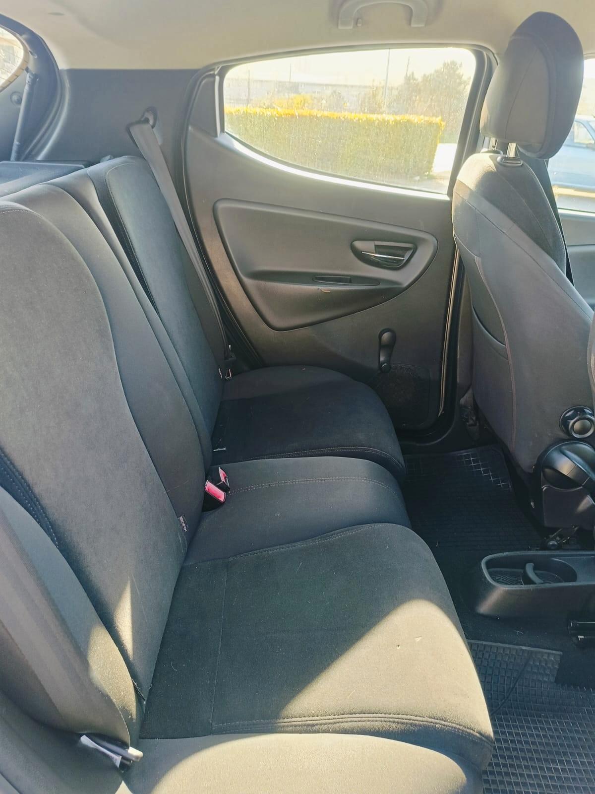 Lancia Ypsilon 1.4 Unyca Ecochic GPL