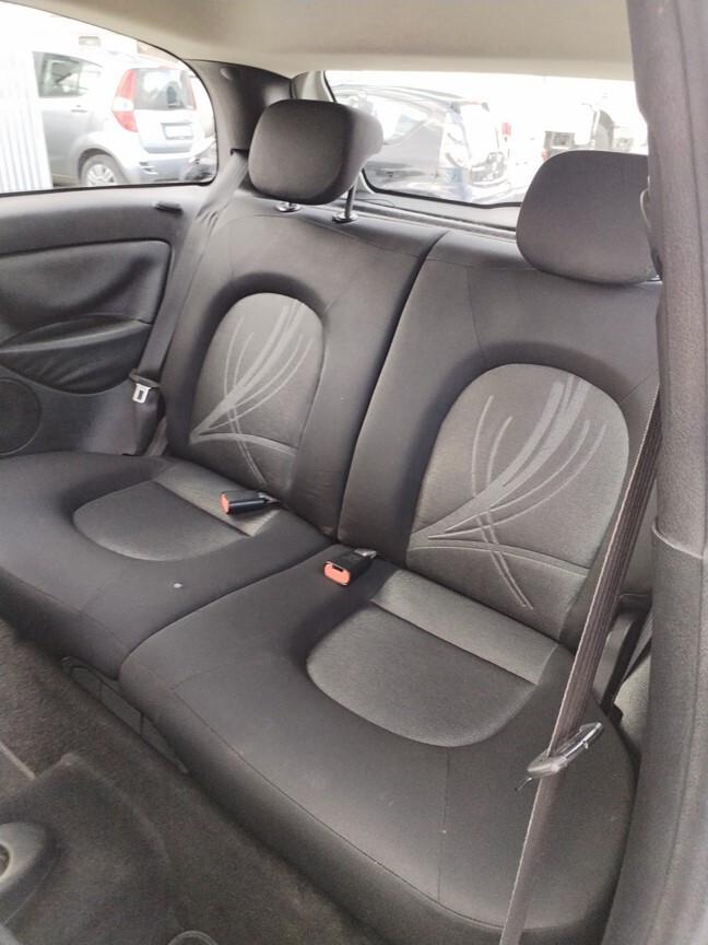 Lancia Ypsilon 1.2 8v Fire 97000km euro 5 2011
