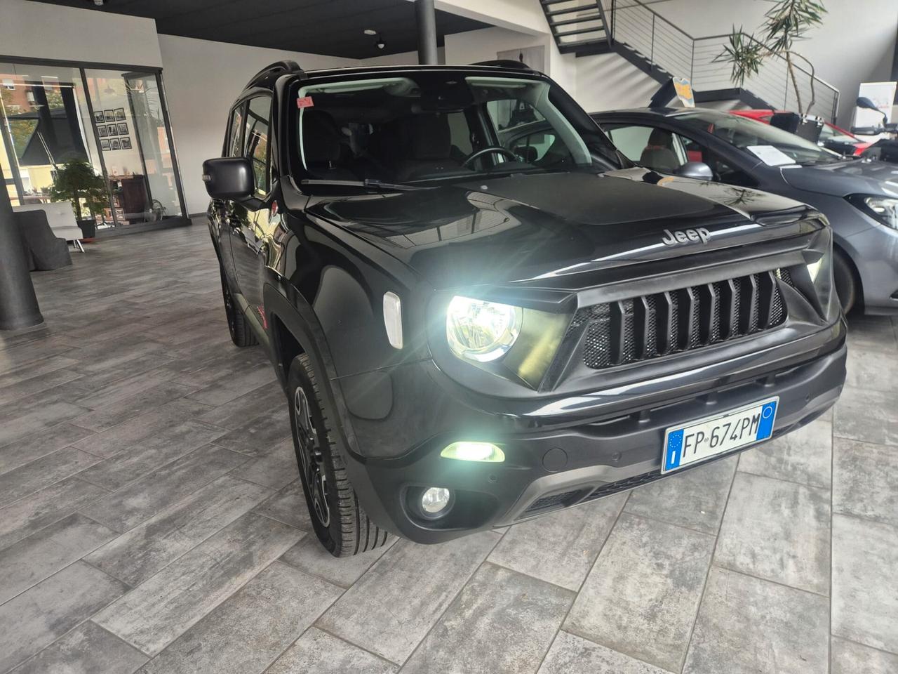 Jeep Renegade 2.0 Mjt 170CV 4WD Active Drive Low Trailhawk