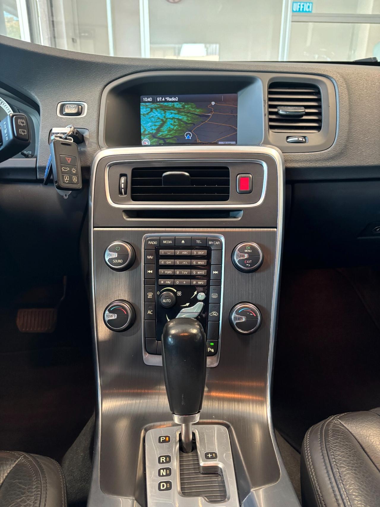 Volvo V60 * 2.0 d3 Summum geartronic*TAGLIANDI CERTIFICATI