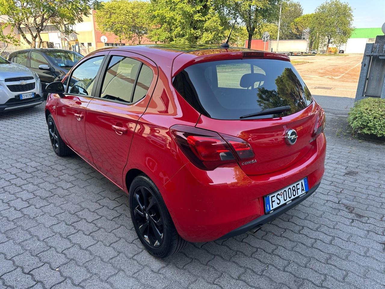 Opel Corsa 1.4 90CV GPL Tech 5 porte Black Edition