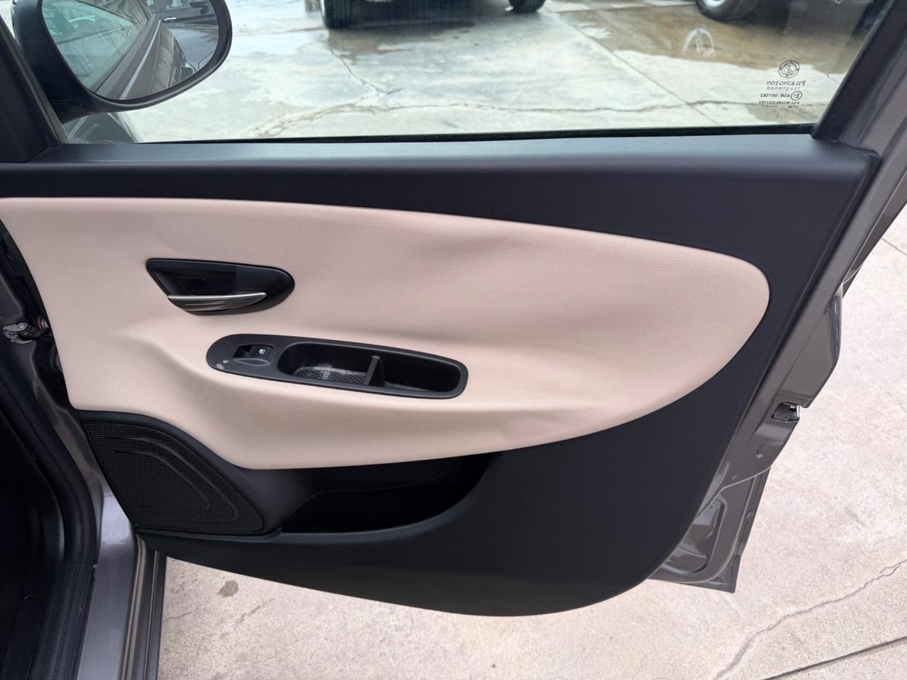 LANCIA YPSILON 1.3 MJT S&S 95CV EURO 6/ GOLD 5porte