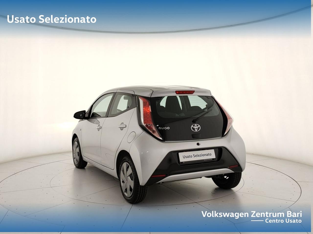 Toyota Aygo 5p 1.0 x-play my15