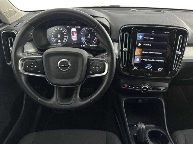VOLVO XC40 T3 Geartronic Momentum