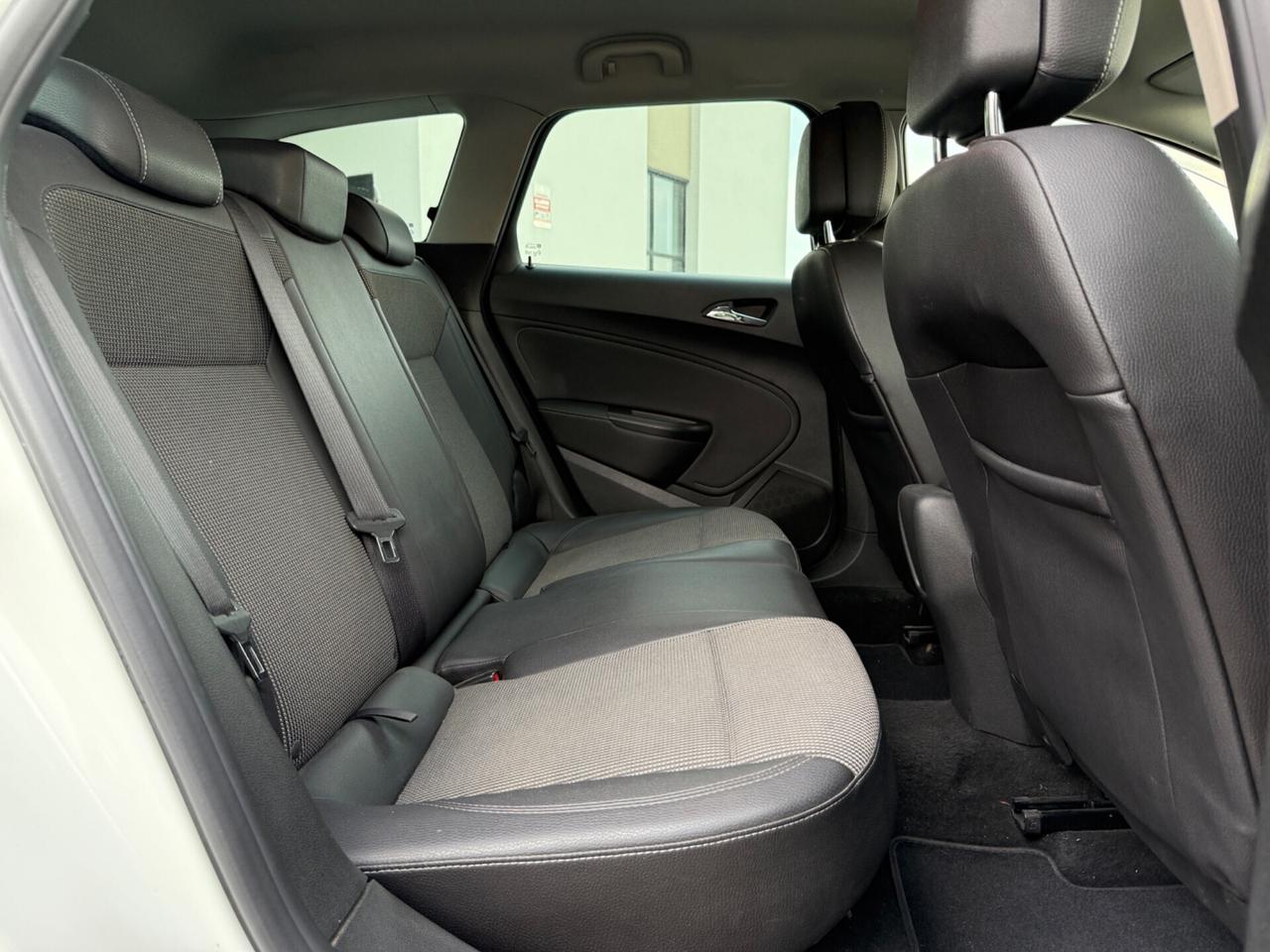 Opel Astra 1.4 Turbo 140CV Sports Tourer GPL Tech Cosmo