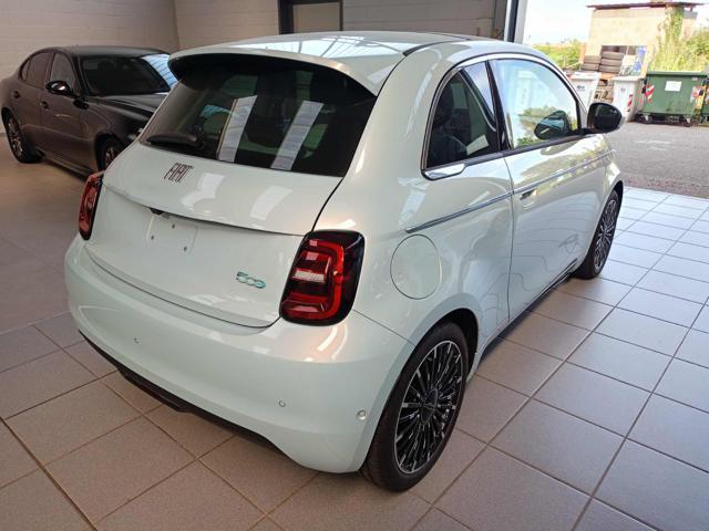 FIAT 500e Berlina 42 kWh La Prima by Bocelli