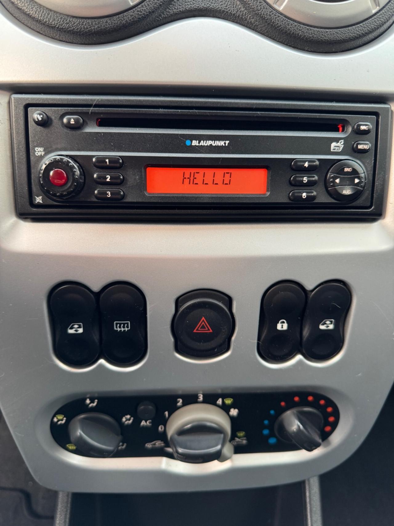 Dacia Sandero 1.4 8V GPL Lauréate