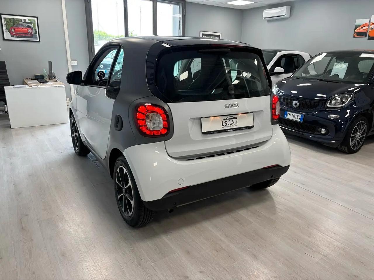 Smart ForTwo 70 1.0 Passion~UniPro~Km e Tagliandi Certificati~Promo Finanziamento~Pronta Consegna