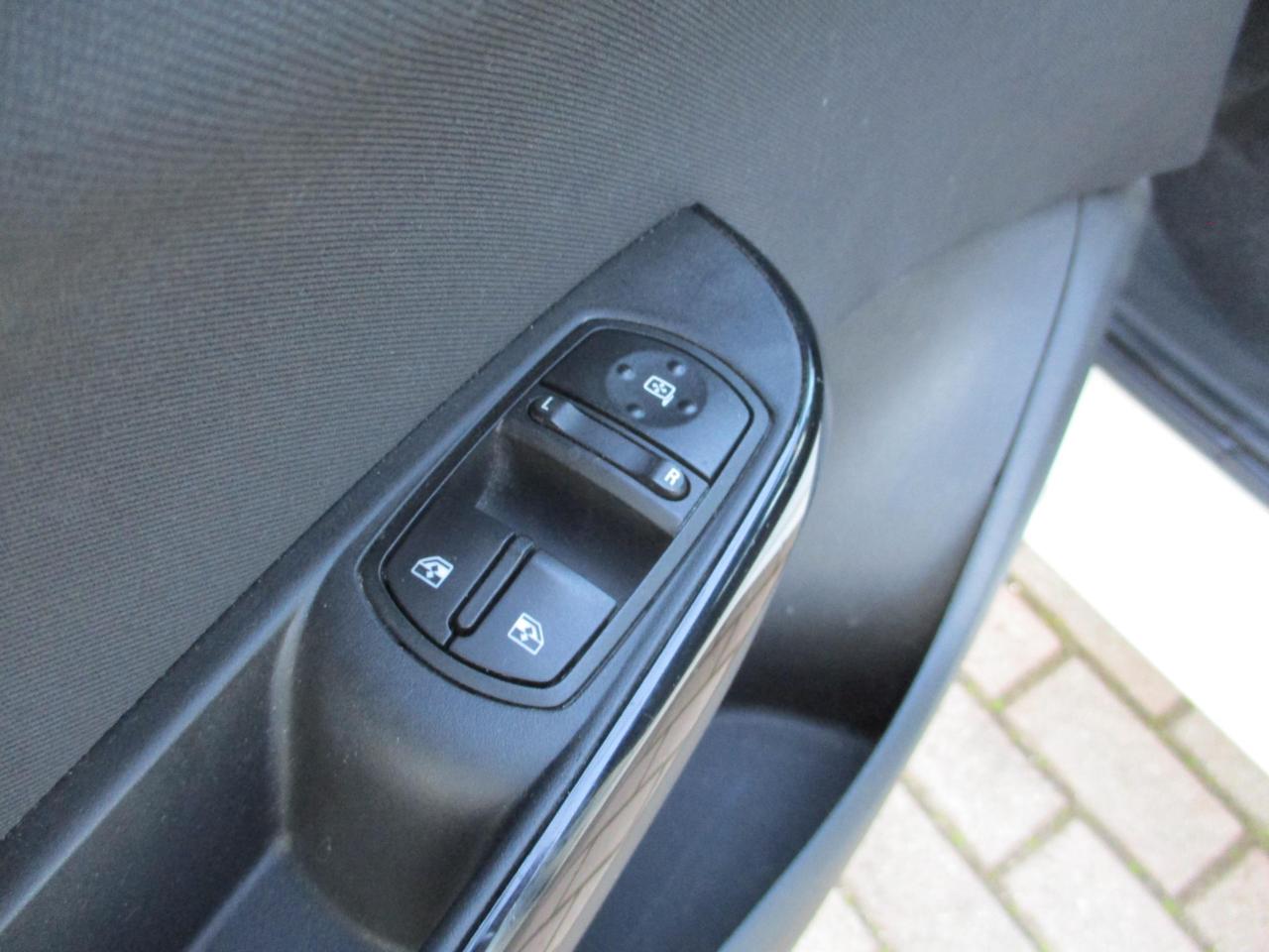 Opel Corsa 5 Porte Corsa 5p 1.2 - OK NEOPAT./Bluetooth