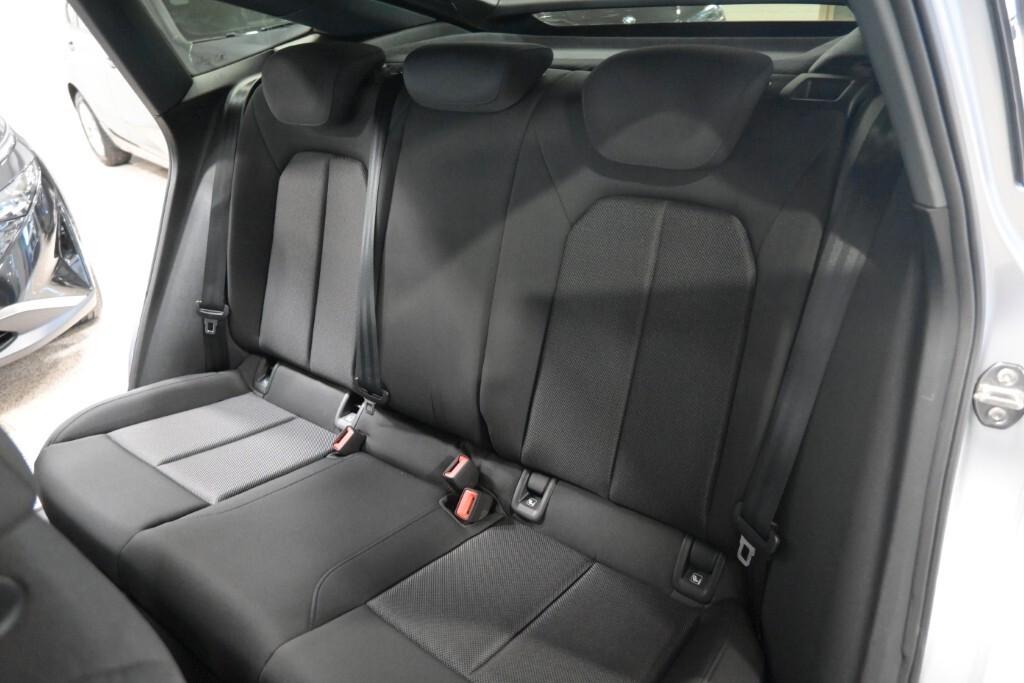 Audi Q4 35 e-tron Business