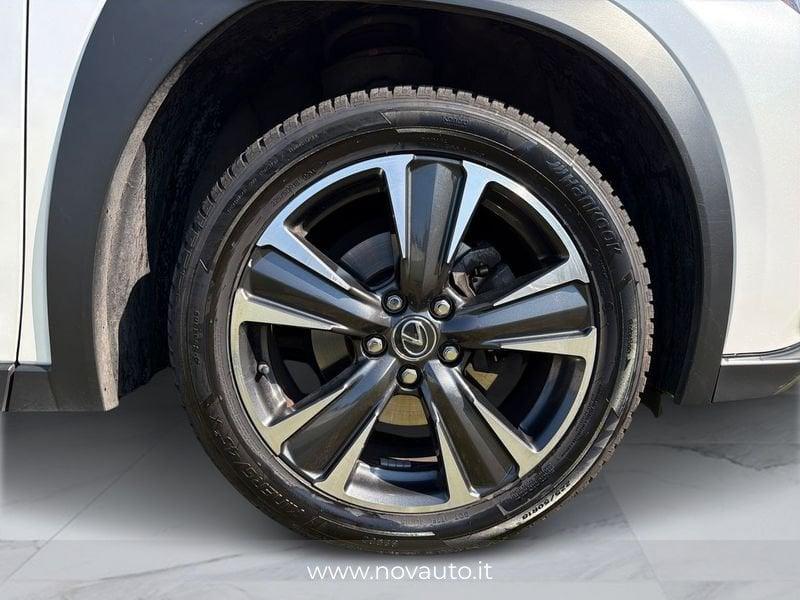 Lexus UX Hybrid Premium 2WD