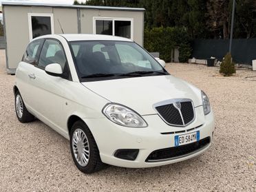 Lancia Ypsilon 1.2 69 CV Argento