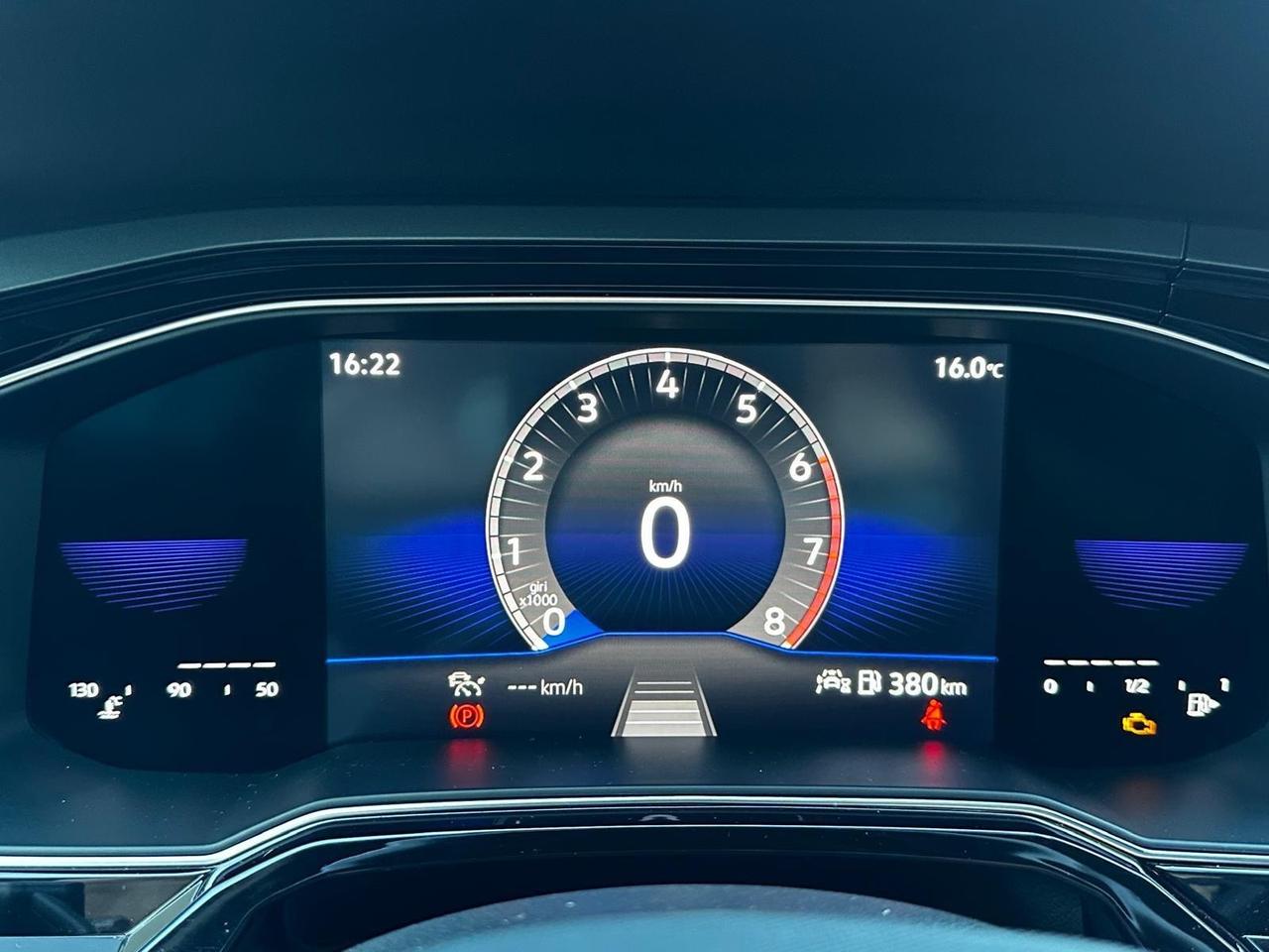 Volkswagen Polo 1.0 TSI R-Line ADATTA A NEOPATENTATI