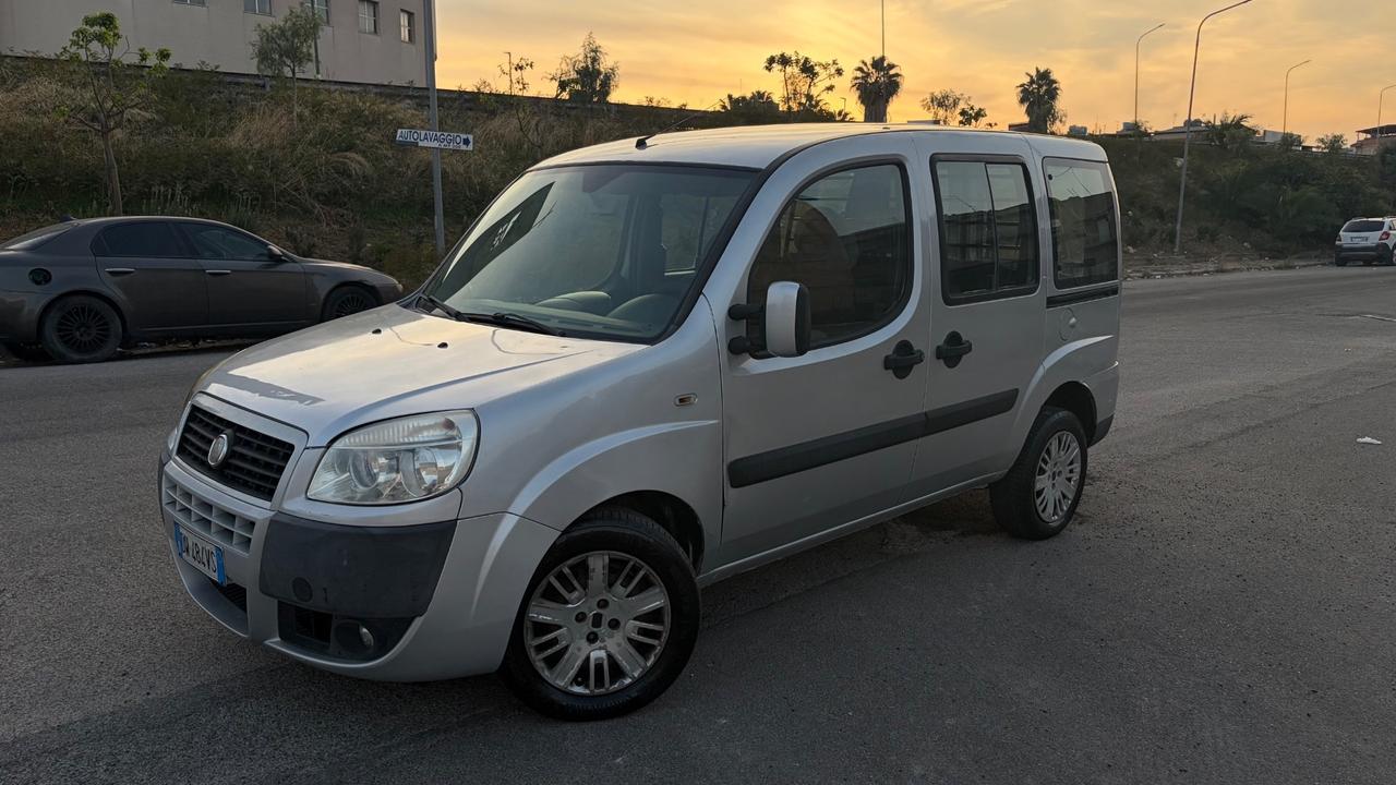Fiat Doblo 1.9 mtj 2009 5 Posti