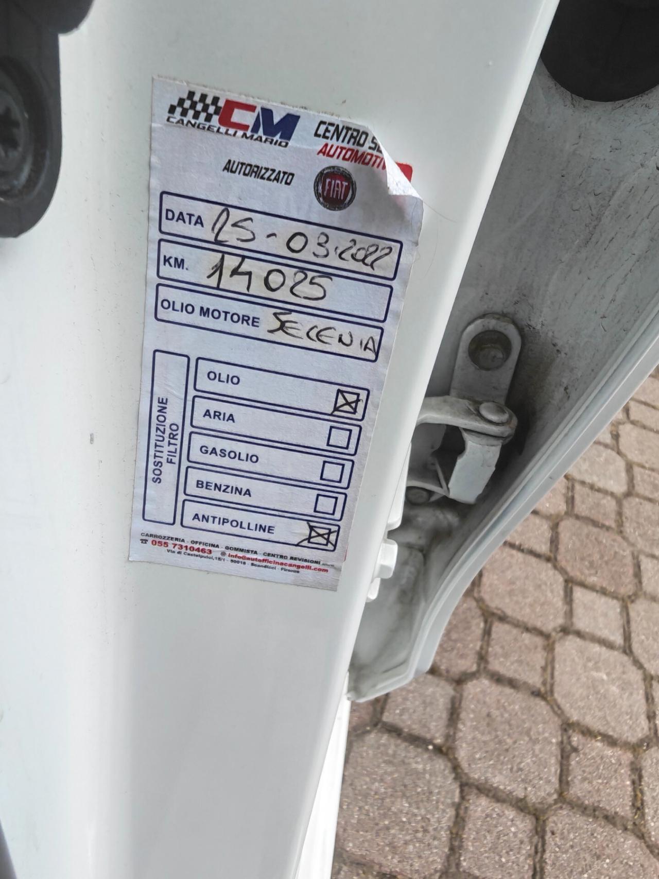 Toyota Yaris 1.5 Hybrid 5 porte Business