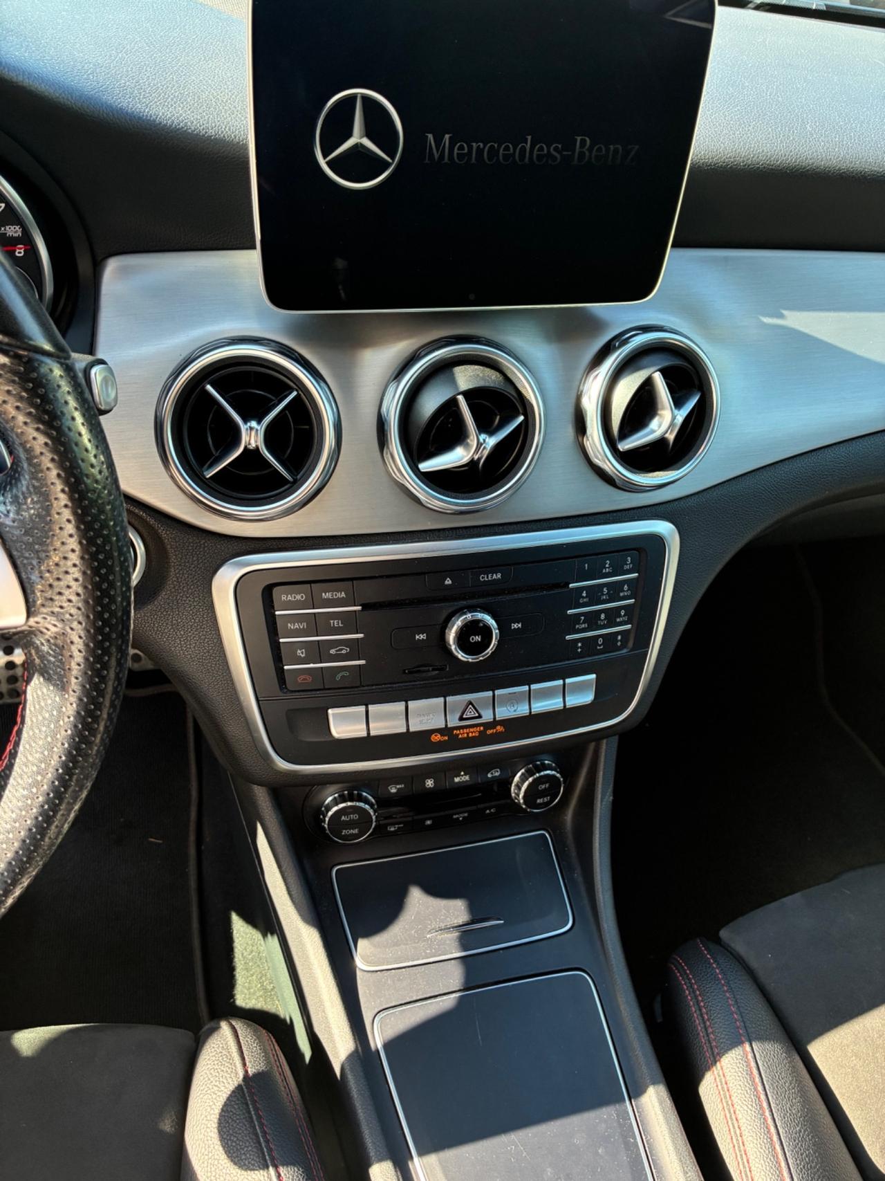 Mercedes-benz GLA 180 200 Premium