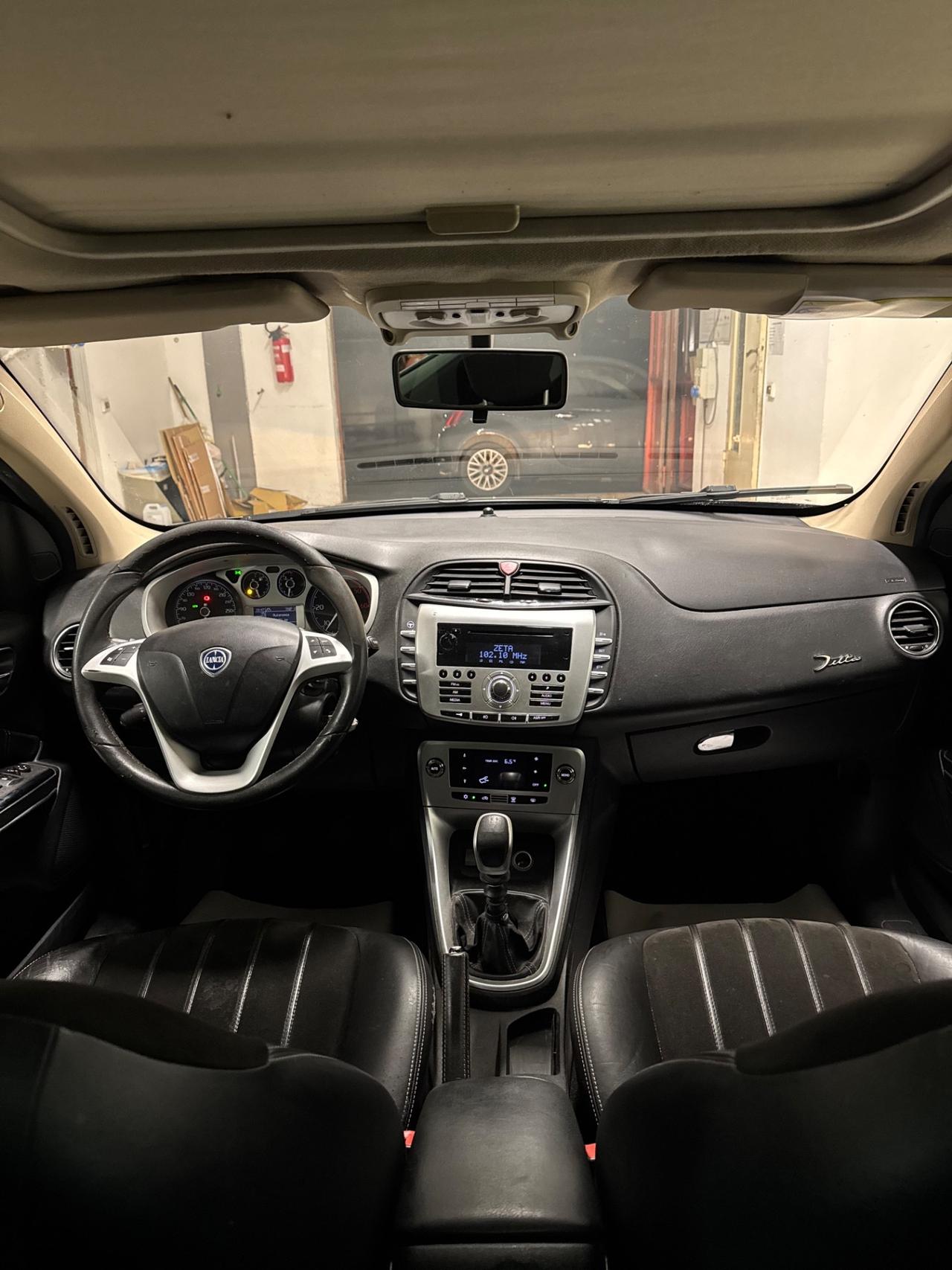 Lancia Delta 1.6 MJT DPF Platino