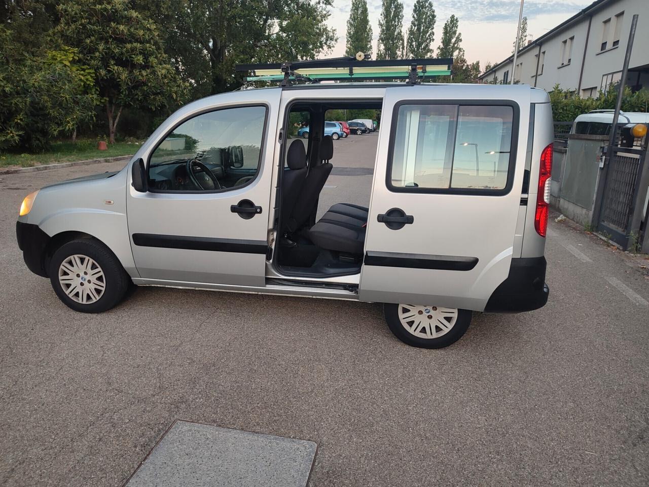 FIAT DOBLO 2007 A METANO DI CASA POCHI KM NUOVO