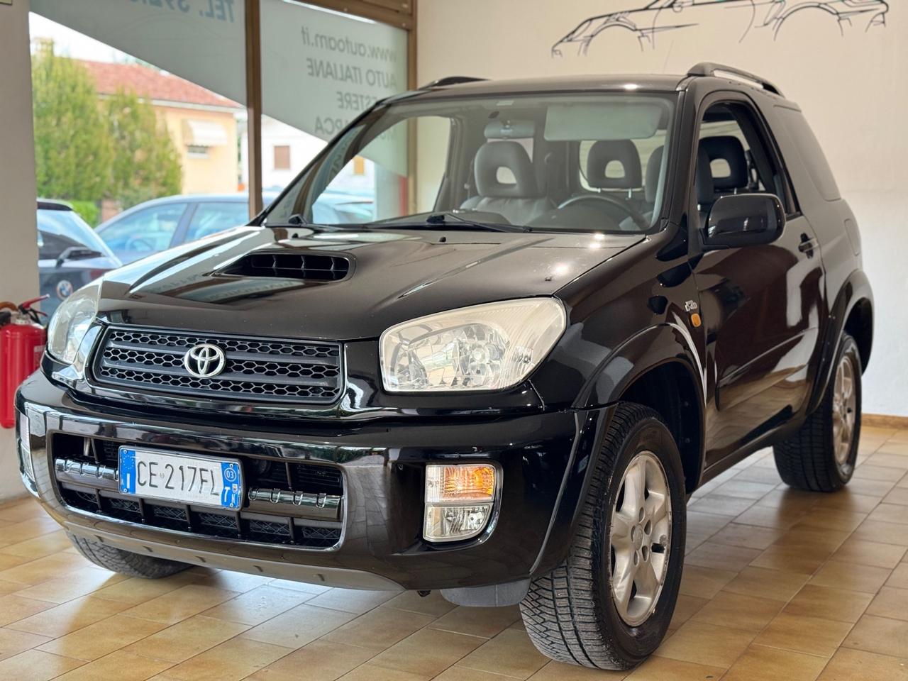 Toyota RAV 4 RAV4 2.0 Tdi D-4D cat 3 porte Sol