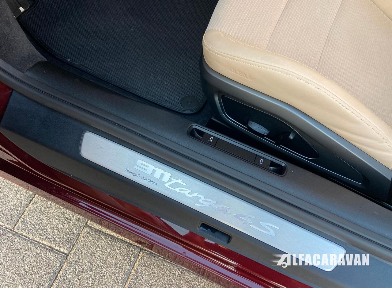 Porsche 911 992 Targa 3.0 4S Heritage Design Edition pdk 165/992