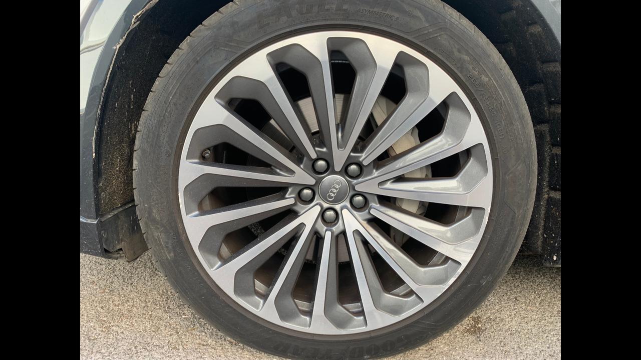 Audi E-TRON 265