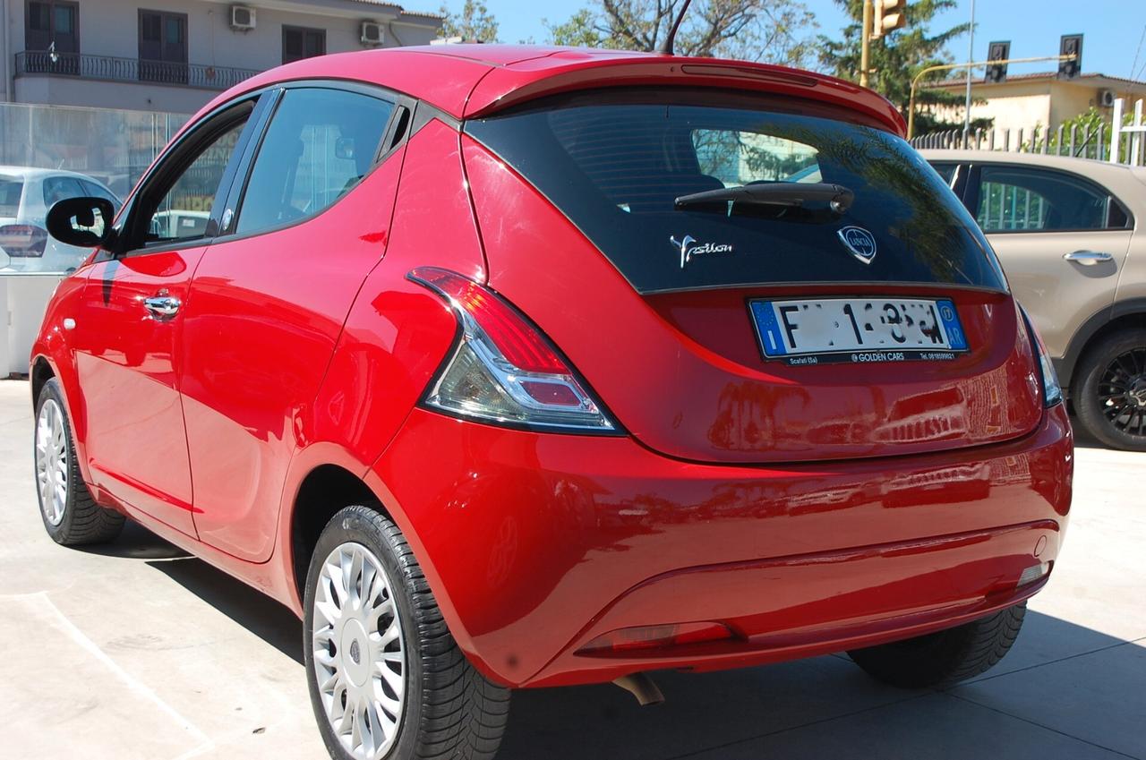Lancia Ypsilon 1.2 Gold ecochic Gpl 69CV Uff Italy Bluetooth USB