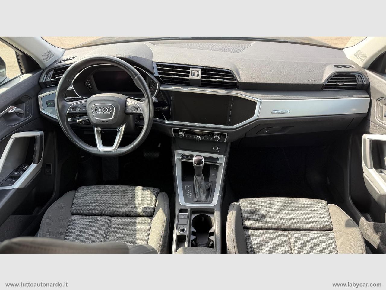 AUDI Q3 SPB 35 TDI quattro S tr. Ident. Black