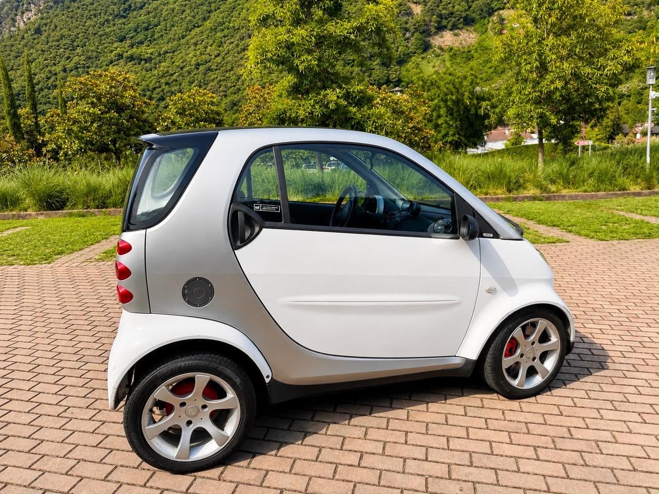 Smart ForTwo 700 coupé pure (37 kW)
