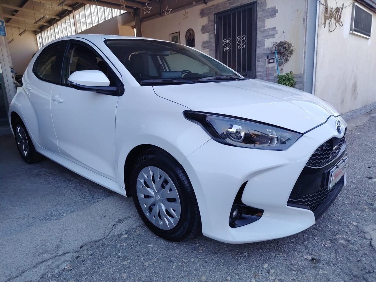 Toyota Yaris CAMBIO AUTOMATICO 1.5 Hybrid 5 porte