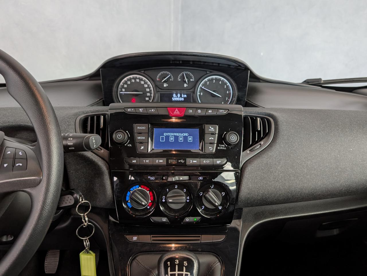 Lancia Ypsilon 1.0 Hybrid 70cv Silver