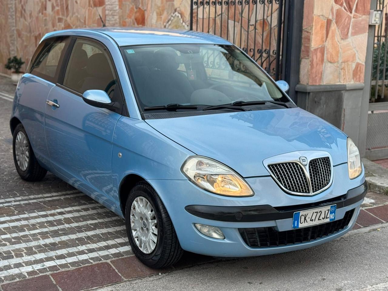 Lancia Ypsilon 1.2 16V Platino