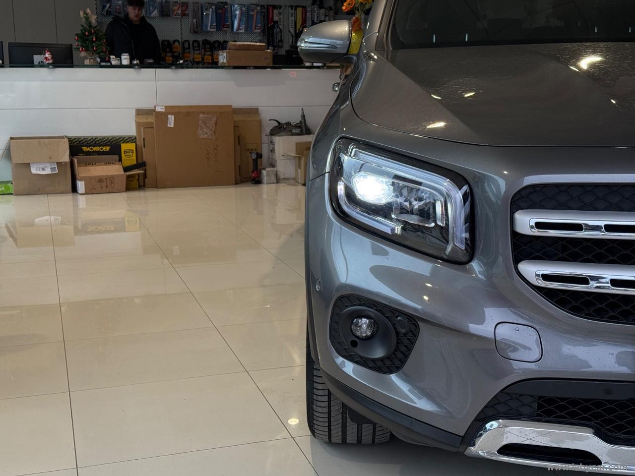 MERCEDES-BENZ GLB 200 d Automatic Premium