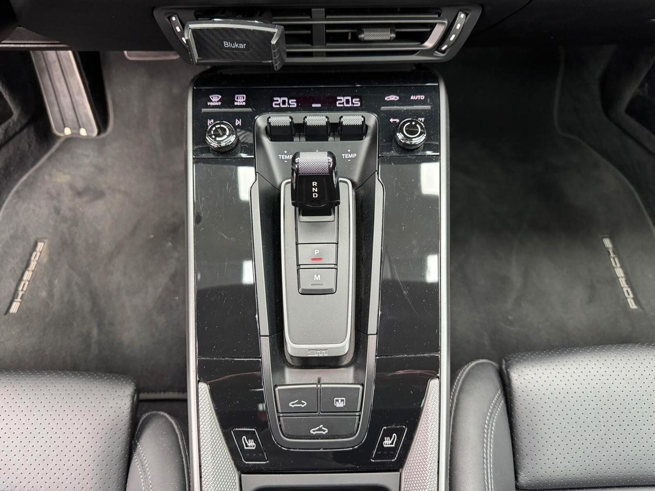 Porsche 911 Carrera 4S (966)