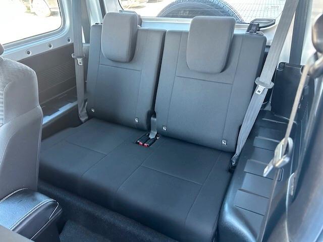 Suzuki Jimny 1.5 5MT Top