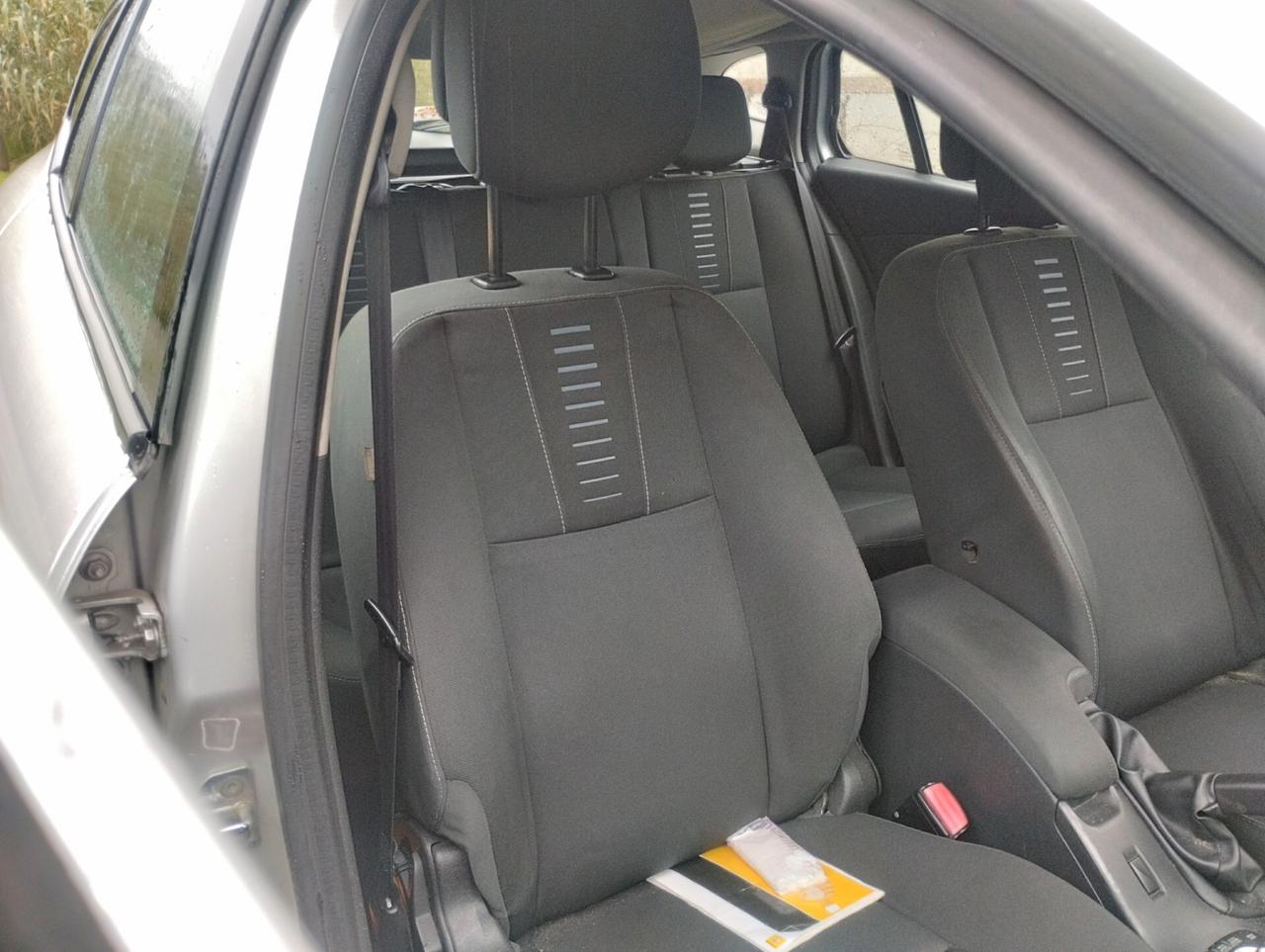 Renault Megane Mégane 1.5 dCi 110CV SporTour Confort