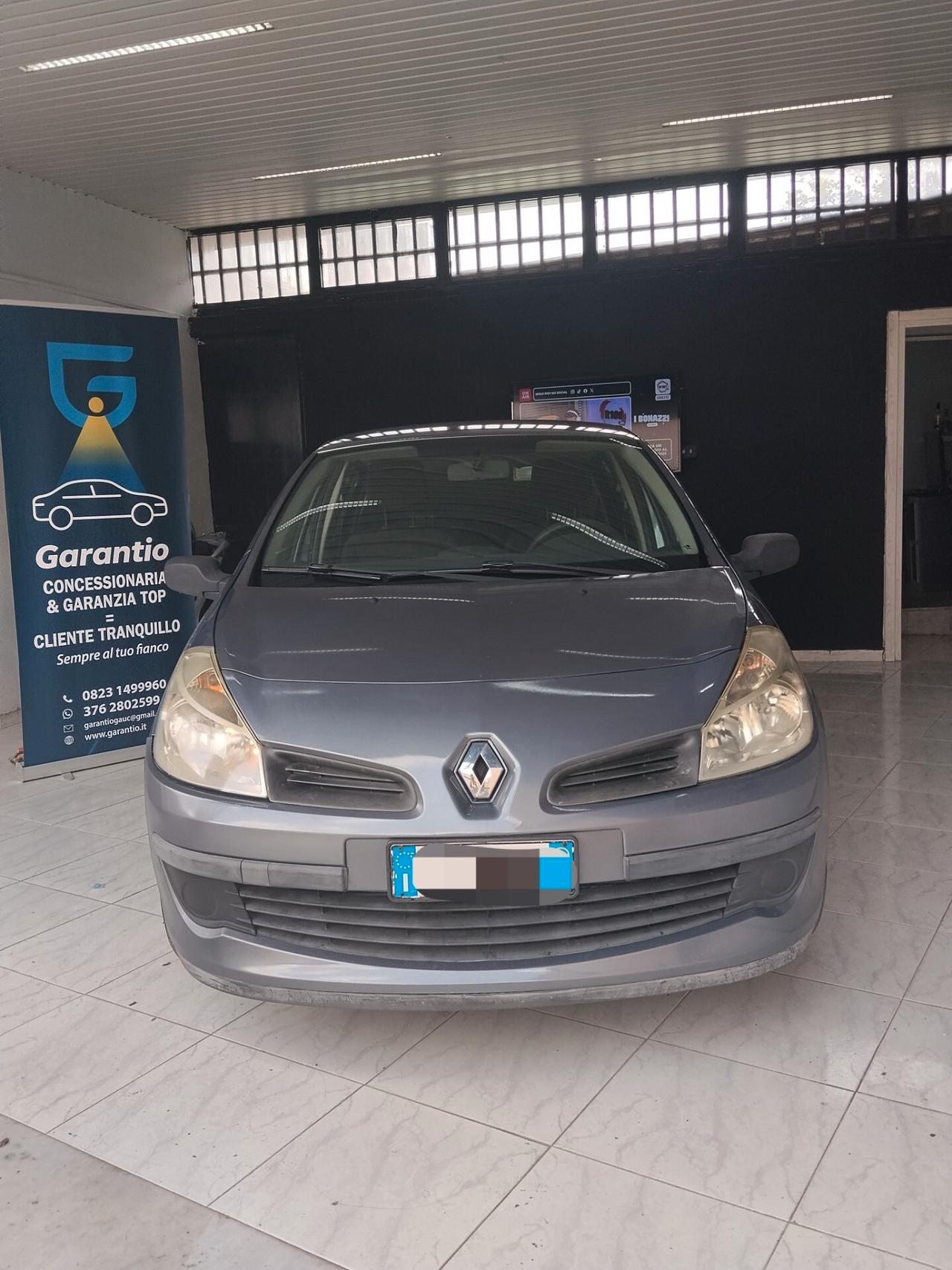 Renault Clio 1.5 diesel CON GARANZIA