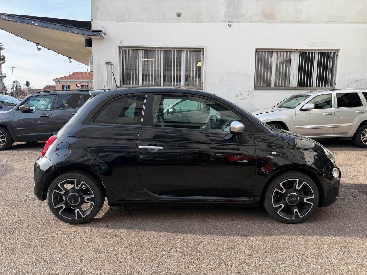 Fiat 500 1.0 Hybrid Rockstar NEOPATENTATI