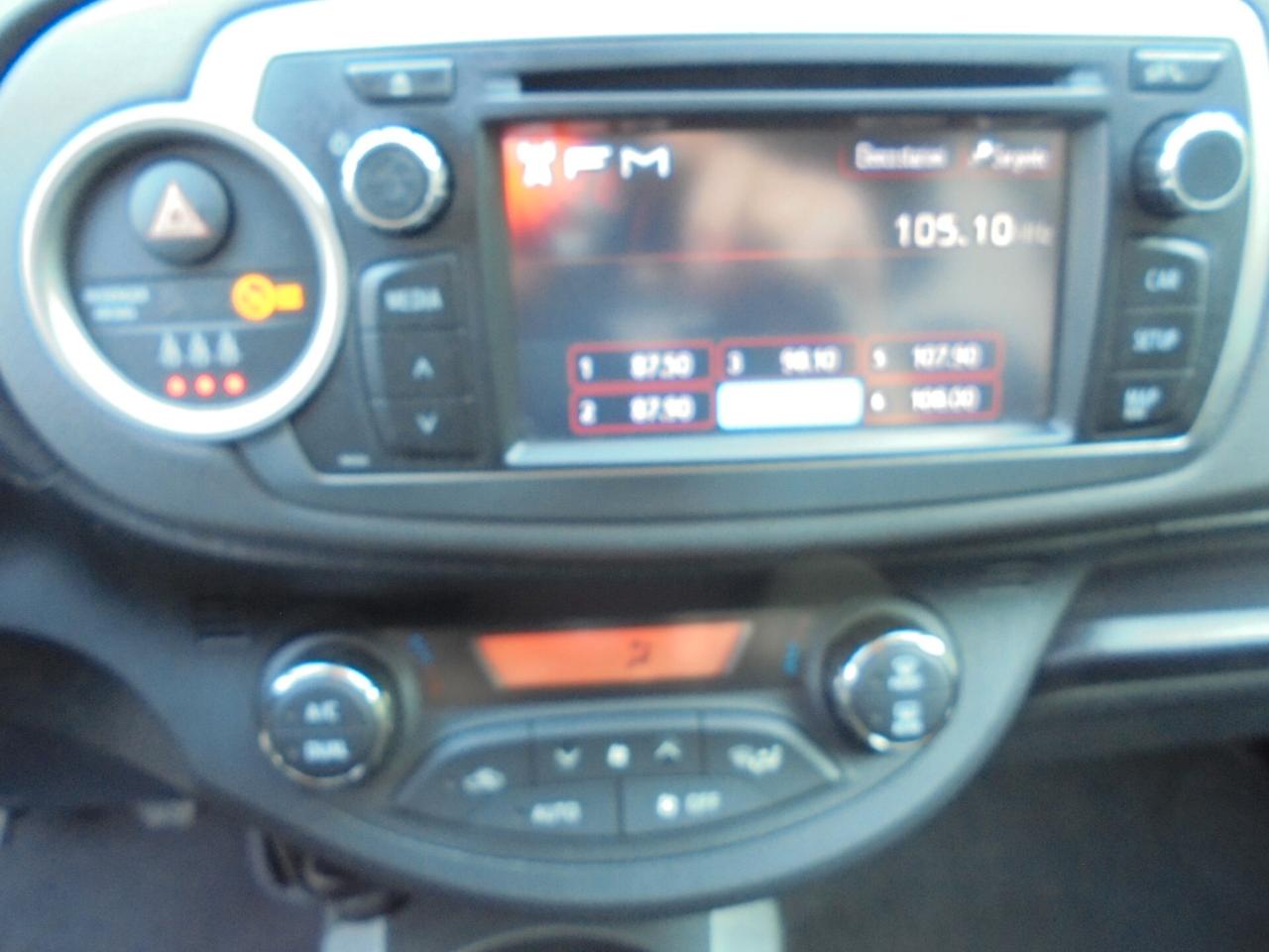 TOYOTA YARIS 1.0 VVT-i 5P ACTIVE – UNIPROPRIETARIO-