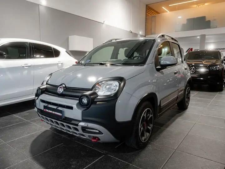 Fiat Panda Cross 1.0 FireFly Hybrid – Compatta, Robusta e Ibrida ️️