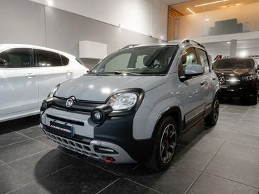 Fiat Panda Cross 1.0 FireFly Hybrid – Compatta, Robusta e Ibrida ️️