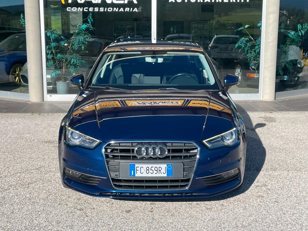 Audi A3 Sedan 1.6 TDI clean diesel Ambition