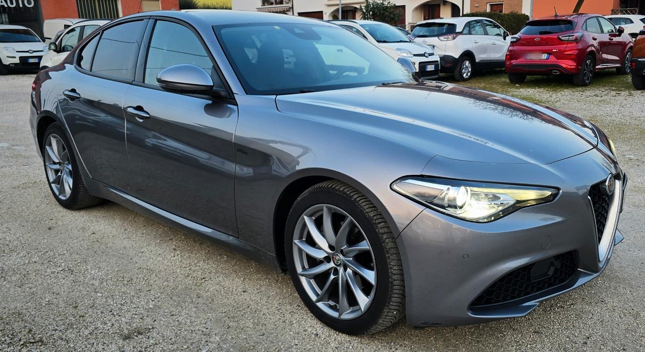 Alfa Romeo Giulia 2.2 160 CV AT8 - 2021