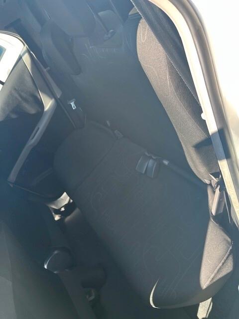 TOYOTA YARIS 1,0 BENZINA