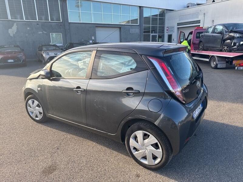 Toyota Aygo Aygo 1.0 VVT-i 69 CV 5 porte x-business MMT IVA ESPOSTA COMPRESA